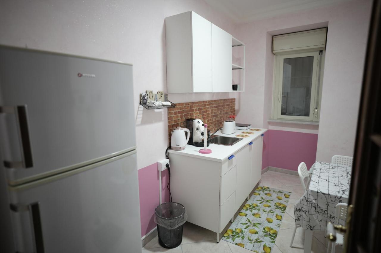 Casa Vacanze Madison Square Palermo Bagian luar foto