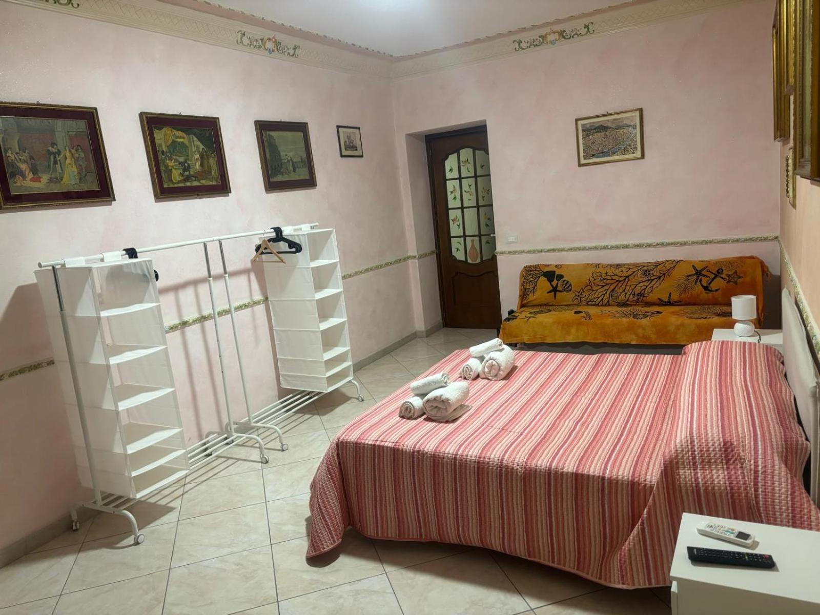 Casa Vacanze Madison Square Palermo Bagian luar foto